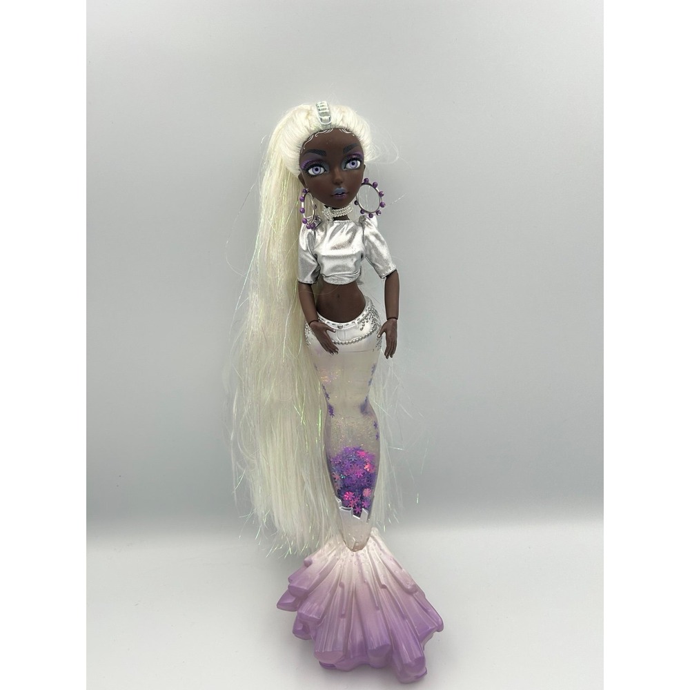 Mermaze Mermaidz Winter Wqves Crystabella mermaid fashion doll
